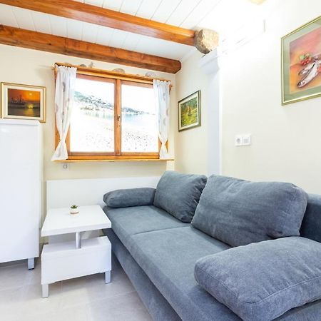 Apartment Sepat With Free Parking Place In Baska Baška Exterior foto