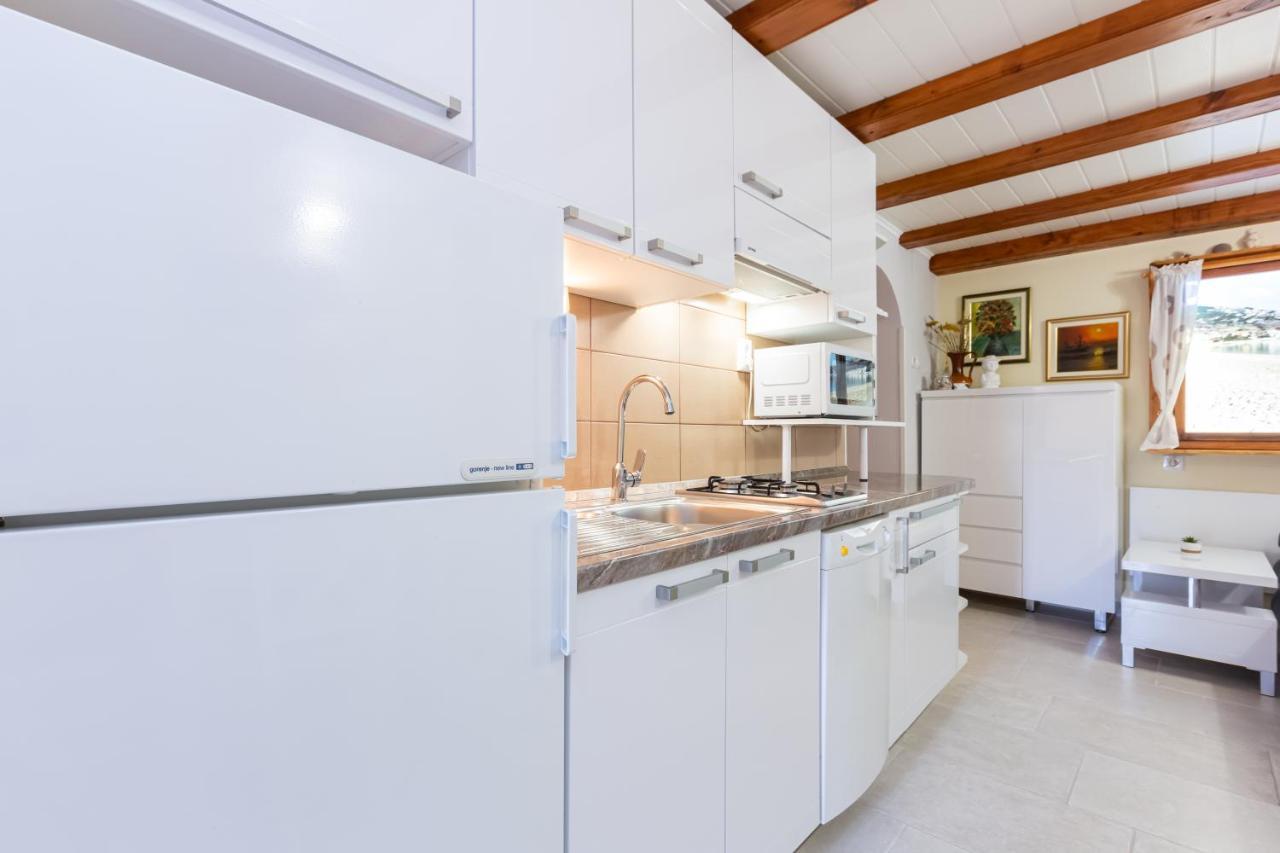 Apartment Sepat With Free Parking Place In Baska Baška Exterior foto